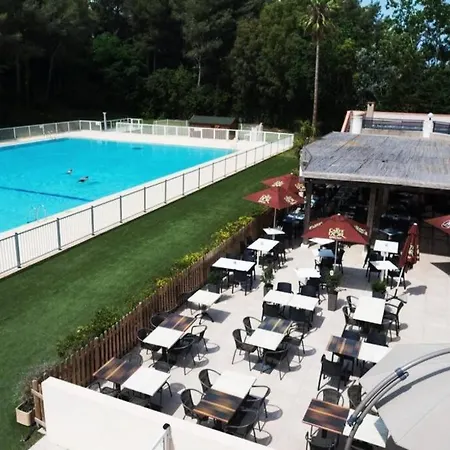 Duplex 44m² Avec Terrasse De 8m² Acces Direct Mer/pisci/parking Privatif Surveille