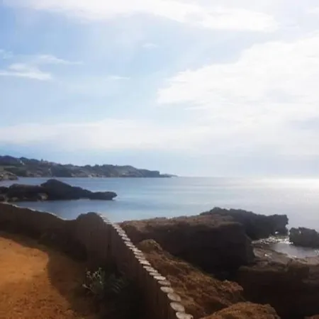 Duplex 44m² Avec Terrasse De 8m² Acces Direct Mer/pisci/parking Privatif Surveille